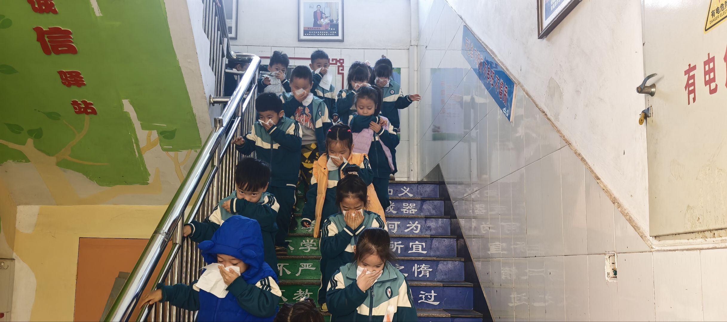 日照鳳凰小學(xué)消防日4 (2).jpg