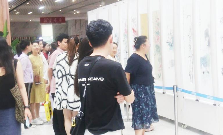 東港美術(shù)教師素養(yǎng)展開展